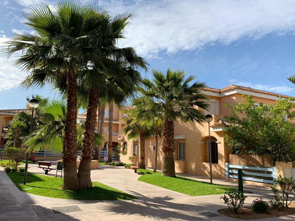 דירות ורה Marinas Sol - Tu Hogar Con Jardin Privado! מראה חיצוני תמונה