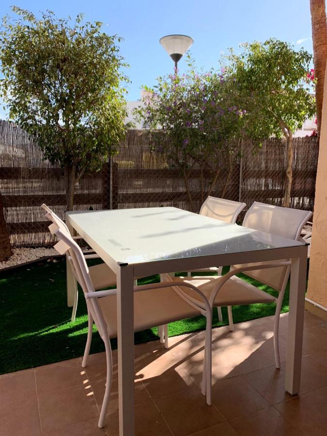 דירות ורה Marinas Sol - Tu Hogar Con Jardin Privado! מראה חיצוני תמונה