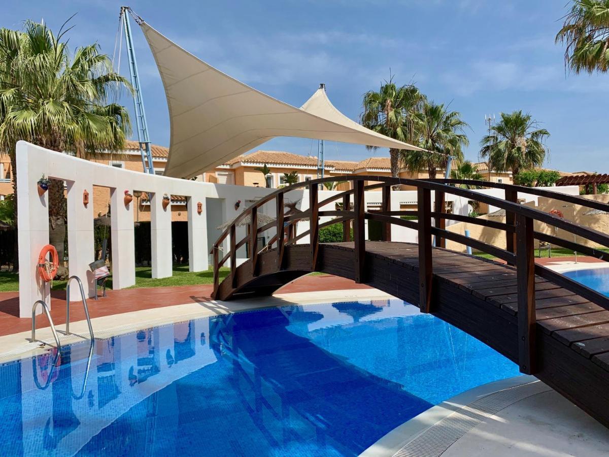 דירות ורה Marinas Sol - Tu Hogar Con Jardin Privado! מראה חיצוני תמונה